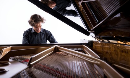 Al via la stagione concertistica del Teatro Sociale di Como: inaugura il pianista Taverna