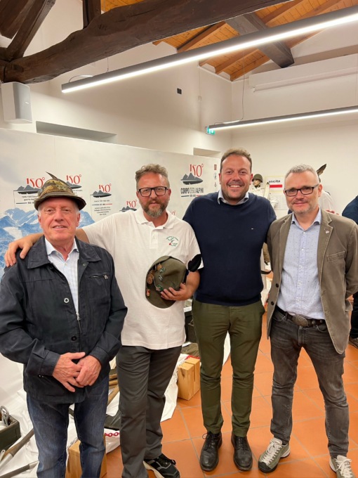 Erba, inaugurata la mostra sulla storia degli Alpini