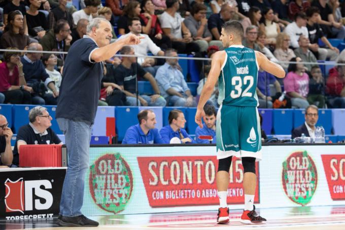 Pallacanestro Cantù coach Sacchetti: “Due punti importanti”