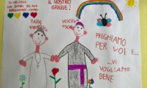 Papa Francesco scrive ai bambini della materna e invia un Rosario