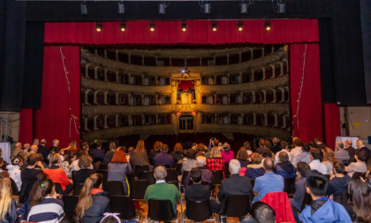 Il Palco Reale del Teatro Sociale di Como restaurato dai ragazzi della Oliver Twist e Contrada degli Artigiani