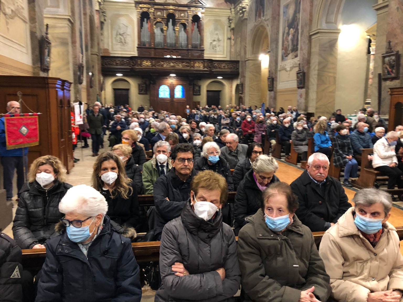 Addio A Don Lorenzo Calori: Chiesa Gremita E Una Quarantina Di ...