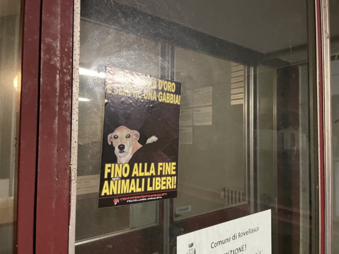 Striscione animalista