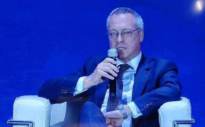 Carlo Bonomi ospite di Confindustria Como e Lecco: “Taglio alla spesa pubblica per ridurre il costo del lavoro”