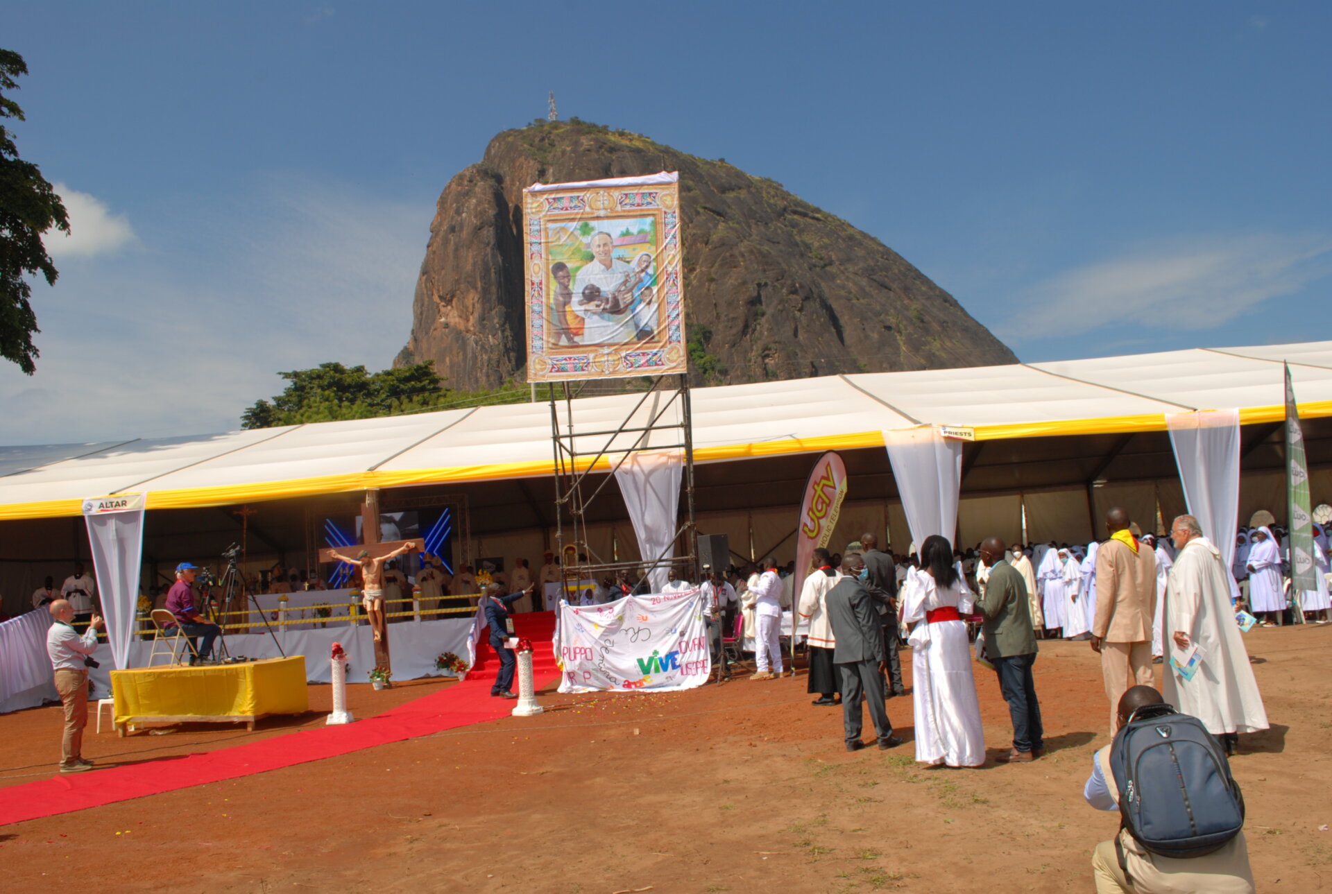Kalongo Uganda celebrazione beatificazione P Ambrosoli
