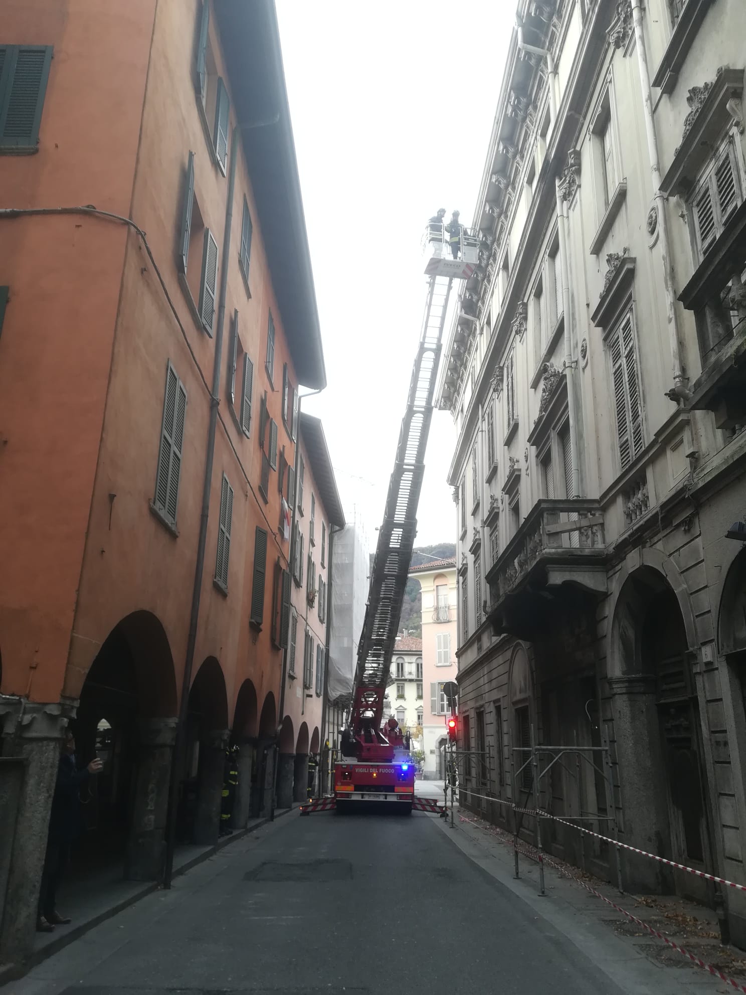 via fontana como