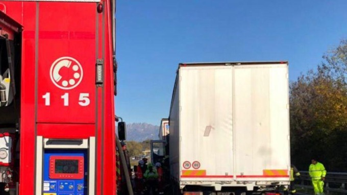 Maxi incidente sulla SS36