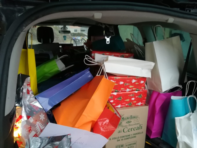 Anche quest’anno tornano i Sacchetti della Gioia: un dono per i poveri anche se non è Natale