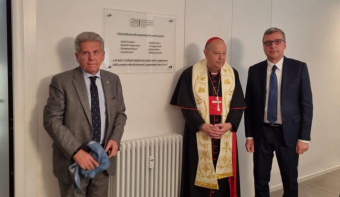 Ordine dei Medici, inaugurata la sede rinnovata: una targa per i dottori morti per Covid