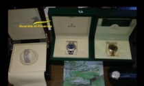 Orologi, gioielli, banconote: sequestri delle Fiamme Gialle ai valichi con la Svizzera