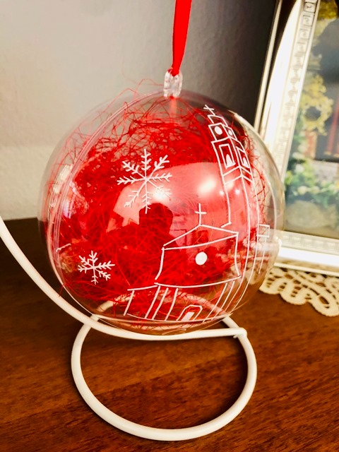 Arrivano le palle di Natale della parrocchia di Carimate: una decorazione creativa all’anno