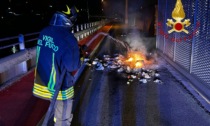 Incendio al Bennet Le Gallerie di Tavernola: in fiamme i rifiuti SIRENE DI NOTTE