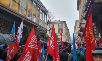 Cgil Como e Uil Lario, sciopero e flashmob in piazza