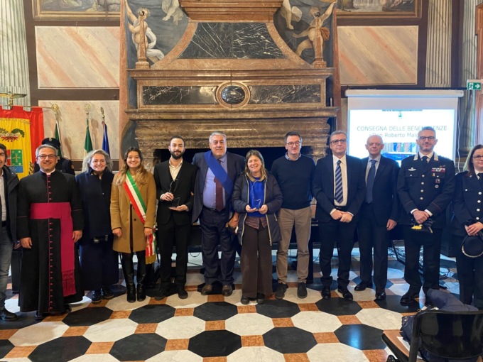 Premio don Malgesini 2022: premiati Andrea Caporicci e Okapia Onlus