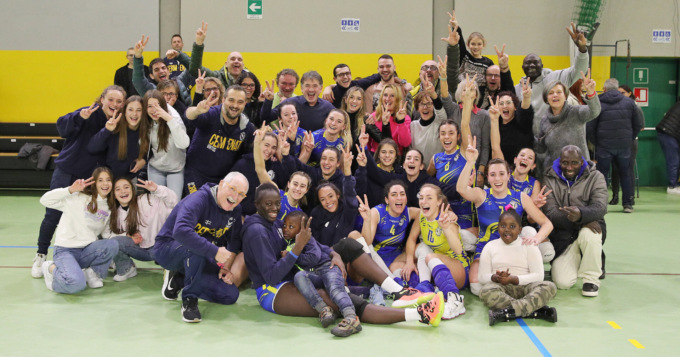 Pallavolo femminile: la Virtus Cermenate batte la prima della classe Tradate al tiebreak