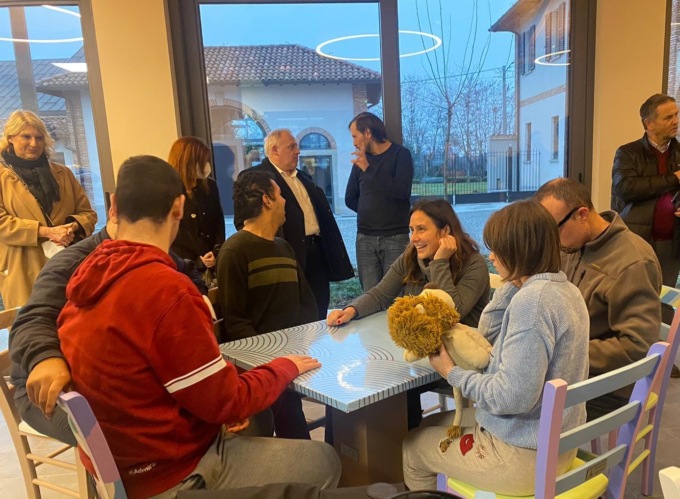Una passeggiata per sensibilizzare sull’autismo: è la “Staffetta Blu”