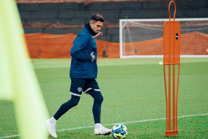 Como 1907 sbarca sul Lario la fantasia del giovane francese Lucas Da Cunha