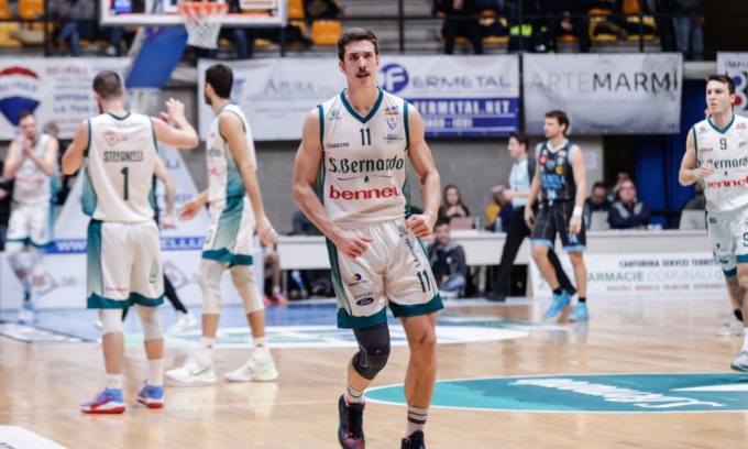 Pallacanestro Cantù, Nikolic nel miglior quintetto d’andata: “Grande entusiasmo, vogliamo toglierci altre soddisfazioni”
