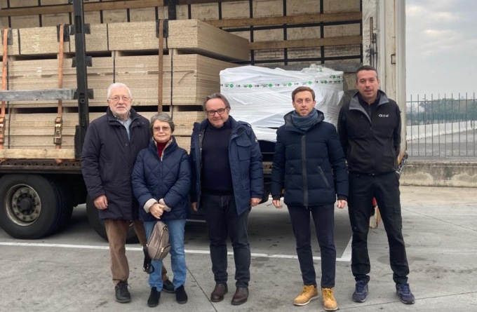 Como, Lecco e Monza unite per l’Ucraina con Eskenosen: raccolti 60mila euro e due tir di legname e vestiti