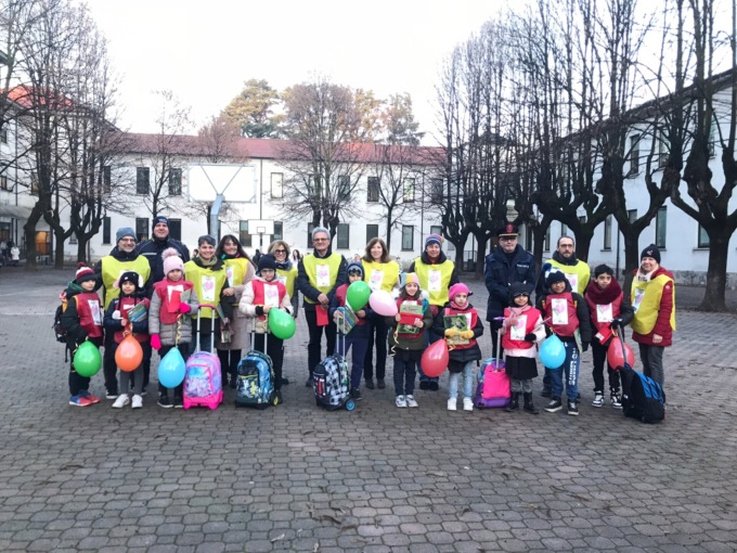 Inaugurato il pedibus alla scuola IV Novembre