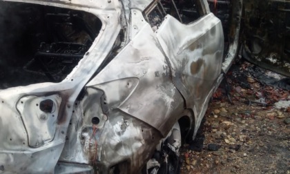 Automobile in fiamme: soccorsi a Barni