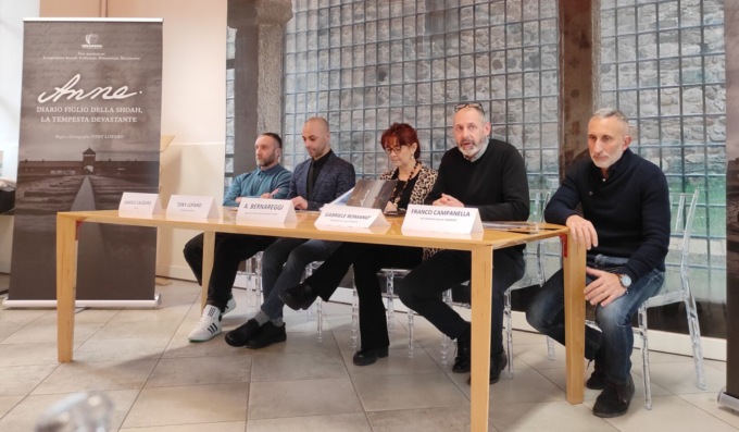 Colisseum per la Giornata della Memoria: più di 700 studenti canturini a teatro per “Anna”