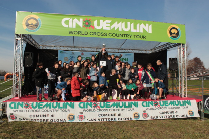 La scuola media di Inverigo conquista la Cinque Mulini di San Vittore Olona