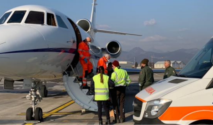 Per salvare la vita ad un bambino un volo dell’Aeronautica Militare dalla Sicilia a Bosisio Parini