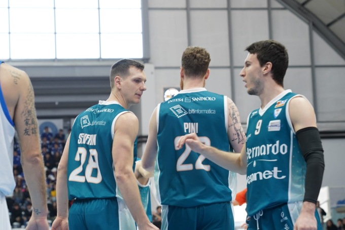 La Pallacanestro Cantù cade sul parquet di Agrigento. Sacchetti: “La squadra si è spenta e non mi piace”