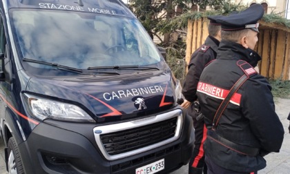 Giovane mamma tenta il suicidio: intervengono i Carabinieri e sventano il peggio