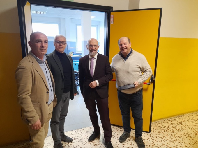 Un nuovo laboratorio scientifico: la scuola Della Porta di Porlezza si proietta nel futuro