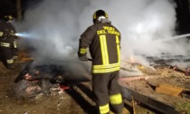 Cermenate: baracca prende fuoco nel parco del Lura