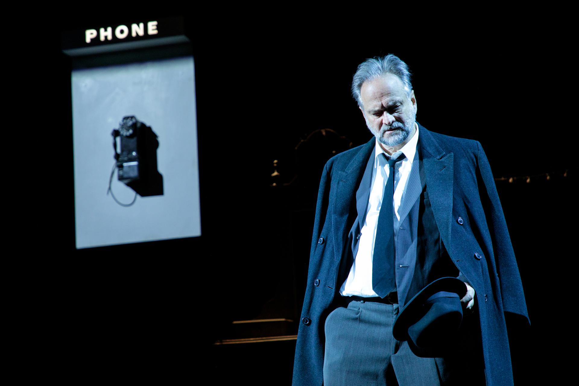 MASSIMO POPOLIZIO-UNO SGUARDO DAL PONTE-di A.Miller-ph. Yasuko Kageyama IMG_7871_1