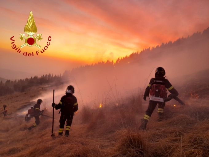 Incendio sul Monte Bolettone