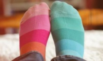 Oggi è la giornata dei calzini spaiati: celebriamo assieme l'inclusione