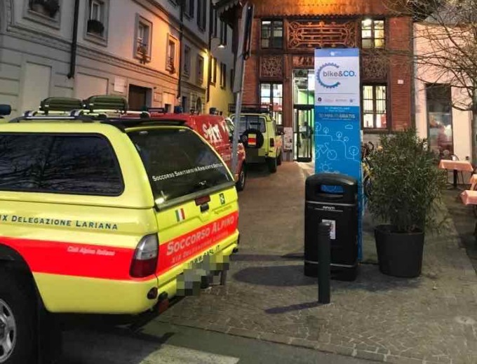 Si frattura la caviglia su un sentiero sotto Brunate: interviene il soccorso alpino