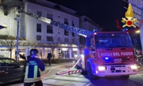 Incendio a Mariano Comense: evacuato tutto il condominio