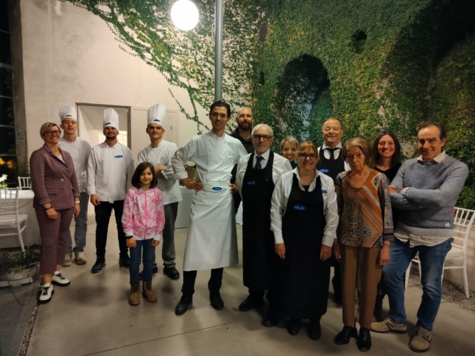 Il ristorante Salice Blu festeggia 50 anni