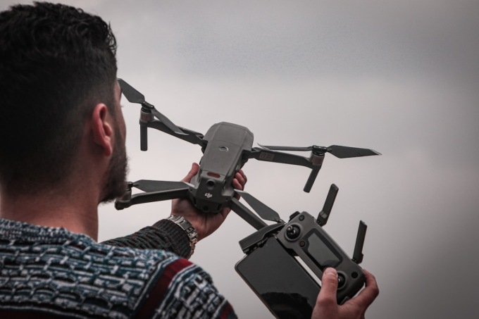 Come pilotare un drone facilmente?