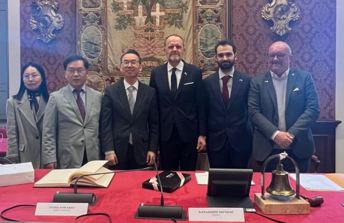 La delegazione coreana di Jinju visita Como per una cooperazione culturale e creativa più forte