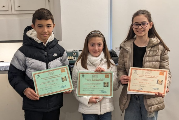 Gli studenti del Cardinal Ferrari hanno vinto il concorso di dattilografia della Pro Cantù