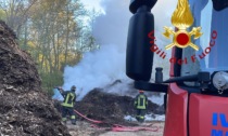 Incendio in via Buerga: due squadre dei Vigili del fuoco al lavoro ad Alserio