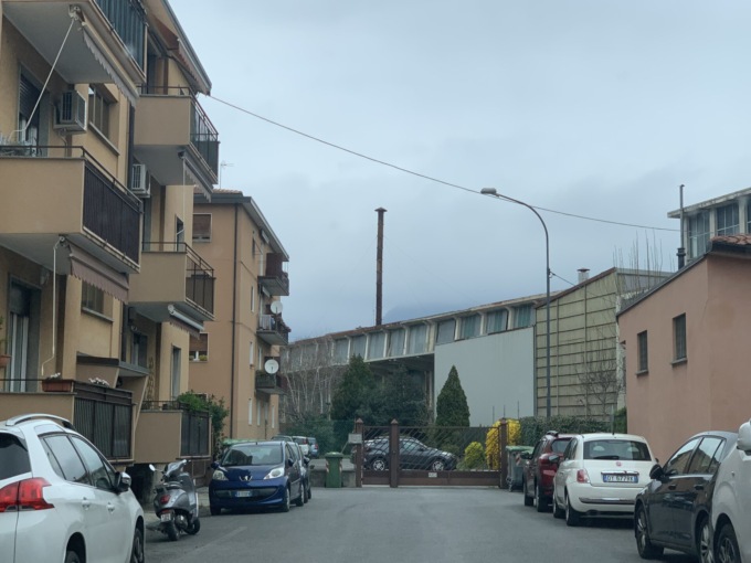 I residenti raccolgono firme contro la nuova strada