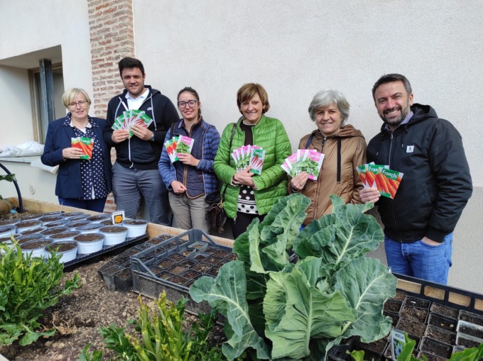 Cascina Cristina e il Giornale di Cantù coltivano un orto “molto speziale!”