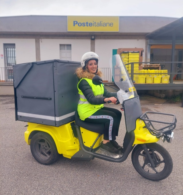 Poste celebra la Giornata della Terra con interventi green: a Como 51 mezzi a basse emissioni