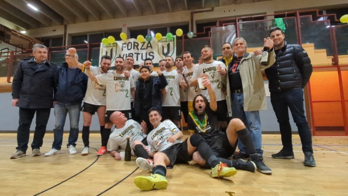 La Virtus Cermenate festeggia la storica promozione in C2