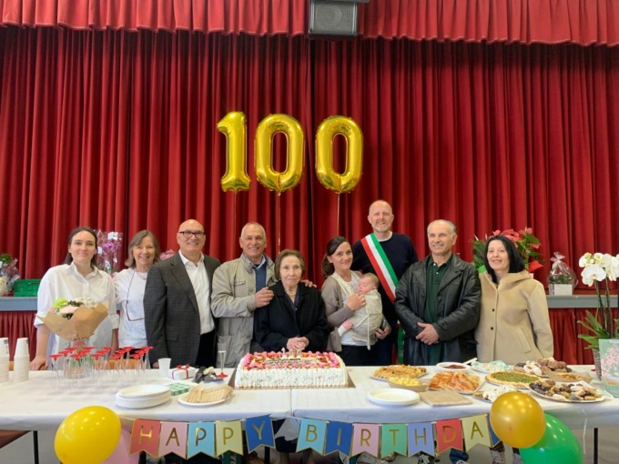 Tanti auguri nonna Salvatrice: 100 anni e una grande festa in oratorio