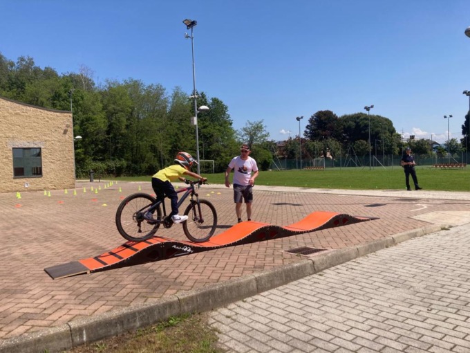 A lezione di sicurezza stradale con la Polizia locale