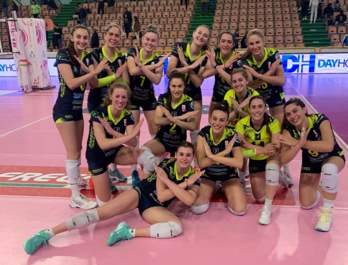 Albese Volley: la Tecnoteam si regala una rimonta finale e il colpo vincente a Marsala