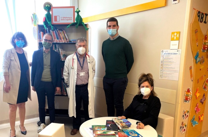 Al Sant’Anna inaugurata la “Biblioteca della Legalità”, un dono da parte del Comune